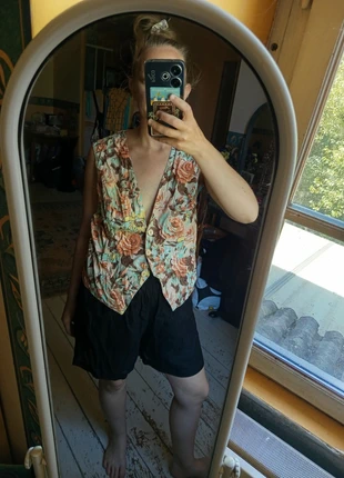 Petit gilet veste fleurie vintage, brand: Vintage Dressing, condizioni: Ottime, taglia: XL / IT 46 / EU 42, €5.00, €5.95 include la Protezione acquisti