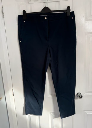 Womens 3/4 trousers, brand: Per Una, condition: Very good, size: 4XL / UK 32-34, £5.00, £5.95 includes Buyer Protection