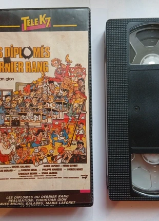 Film "Les diplômés du dernier rang" en VHS, état: Très bon état, 1,00 €, 1,75 € Protection acheteurs incluse