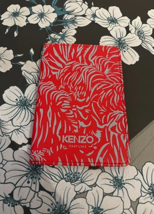 Pochette Kenzo – Rouge imprimé – État NEUF, marque: Kenzo, état: Neuf sans étiquette, 10,00 €, 11,20 € Protection acheteurs incluse