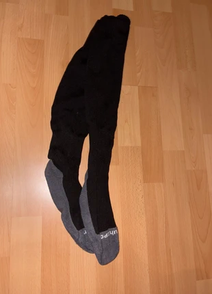 Chaussettes Uhlsport noires foot longues 41-44, marque: Uhlsport, état: Très bon état, 2,00 €, 2,80 € Protection acheteurs incluse