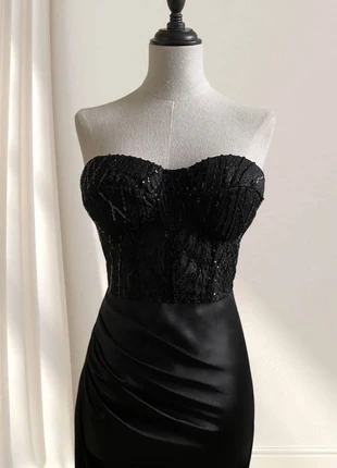 Robe de soirée noire dentelle satin sequins, marque: Darmaya, état: Neuf sans étiquette, taille: L / 40 / 12, 97,50 €, 103,08 € Protection acheteurs (Pro) incluse