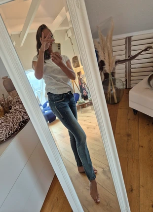 Schöne Jeans, brand: Rock Revival, condizioni: Ottime, taglia: XS / IT 38 / EU 34, €19.00, €20.65 include la Protezione acquisti