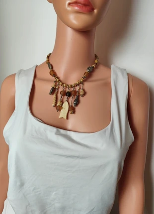 Collier ethnique à coquillages et pampilles – tons ambrés et argentés, brand: Vintage Boutique, condizioni: Ottime, €15.00, €16.45 include la Protezione acquisti Pro