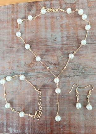 Parure boucle d'oreille bracelet collier, état: Neuf sans étiquette, 11,00 €, 12,25 € Protection acheteurs incluse