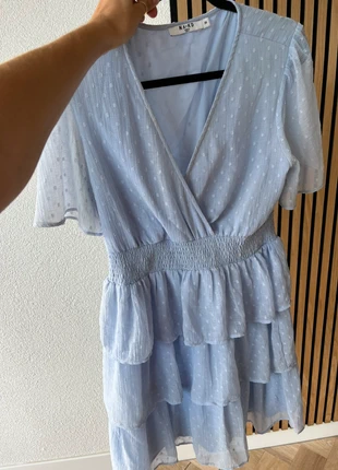 Jurkje Nakd lichtblauw babydoll style bevat zonnebrand vlekken, marque: NA-KD, état: Bon état, taille: M / 38 / 10, 5,00 €, 5,95 € Protection acheteurs incluse