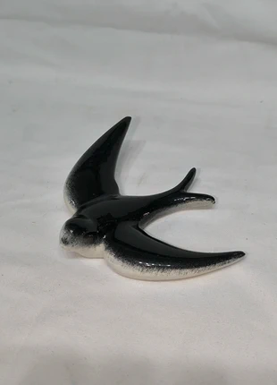 Golondrina de cerámica esmaltada negra y blanca (11,5 x 9 cm), estado: Bueno, 15,00 €, 16,45 € Protección al comprador incluida