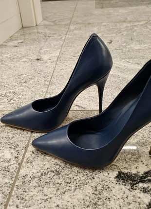 Pumps Blau, marke: Carrano, zustand: Neu, größe: 38, 75,00 €, 79,45 € inklusive Vinted-Käuferschutz