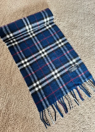 Écharpe burberry à quadrillage y2k old money - Burberry scarve, brand: Burberry, condition: Very good, €44.99, €47.94 includes Buyer Protection