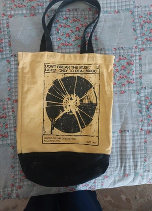 Shopper Benetton Don't Break the Music Stile Vintage Urban, marke: United Colors of Benetton, zustand: Sehr gut, 4,00 €, 4,90 € inklusive Vinted-Käuferschutz