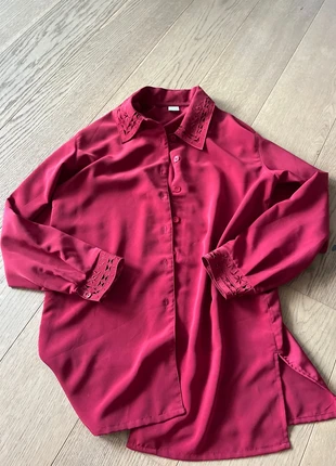 darkred embroidered blouse, marke: Sonstiges, zustand: Sehr gut, größe: M / 38 / 10, 1,80 €, 2,09 € inklusive Vinted-Käuferschutz