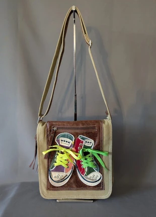 Sac bandoulière original baskets lacets fluo Marron beige Très bon état, état: Très bon état, 18,00 €, 19,60 € Protection acheteurs (Pro) incluse