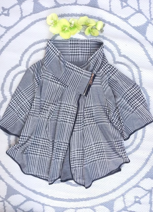 Poncho tendance, merk: Vintage, staat: Heel goed, maat: Universele maat, € 20,00, € 21,70 inclusief Kopersbescherming