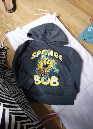 Sweat bob l'eponge, marca: Shein, estado: Satisfatório, tamanho: 4 anos / 104 cm, €1.00, €1.75 inclui Proteção do Comprador