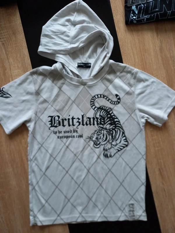 Tee-shirt à capuche 12 ans - photo numéro 2