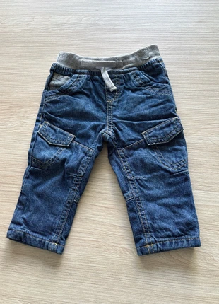 Jeans broek, merk: Baby Club, staat: Heel goed, maat: 6-9 maanden / 68 cm, € 1,00, € 1,75 inclusief Kopersbescherming