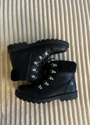 Black Faux Leather & Fur Boots, brand: Dunnes Stores, condition: Very good, size: 35, €3.90, €4.80 includes Buyer Protection