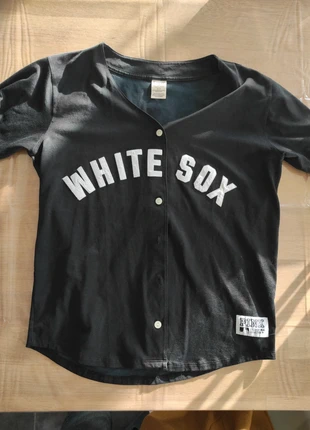 Chemise WhiteSox MLB collection Pink Victoria's secret, marque: Victoria's Secret, état: Très bon état, taille: M / 38 / 10, 9,00 €, 10,15 € Protection acheteurs incluse