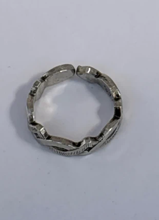 Ring "Fynkas", staat: Heel goed, maat: 48.1 mm / 15.3 mm Ø, € 9,99, € 11,19 inclusief Kopersbescherming