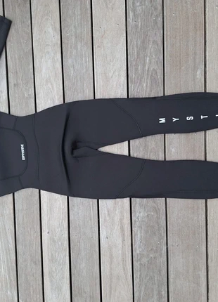 Combinaison Mystic star 3/2 neuve frontzip taille S, marque: Mystic, état: Neuf, 120,00 €, 126,70 € Protection acheteurs incluse
