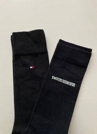 2 paar Tommy Hilfiger 🖤 Calvin Klein sokken, marca: Tommy Hilfiger, estado: Novo sem etiquetas, tamanho: S | 38–42, €6.00, €7.00 inclui Proteção do Comprador
