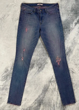 Jean Levi’s 711 Skinny destroy bleu moyen stretch femme W30 L31 (FR 40), marque: Levi's, état: Très bon état, taille: M / 38 / 10, 29,99 €, 32,19 € Protection acheteurs (Pro) incluse