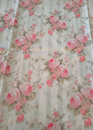 Tissu anglais roses, marque: Couture, état: Très bon état, 10,00 €, 11,20 € Protection acheteurs (Pro) incluse