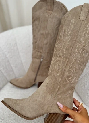 Aelia · Bottes Santiags élégantes en suède taupe, brand: sans marque, condizioni: Ottime, taglia: 37, €49.00, €52.15 include la Protezione acquisti
