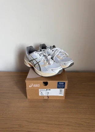ASICS Gel-1130 “White / Clay Grey”, marque: Asics, état: Neuf avec étiquette, taille: 36, 80,00 €, 84,70 € Protection acheteurs (Pro) incluse