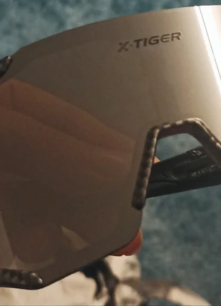 Óculos de sol de ciclismo, marca: X Tiger, estado: Novo sem etiquetas, €15.00, €16.45 inclui Proteção do Comprador