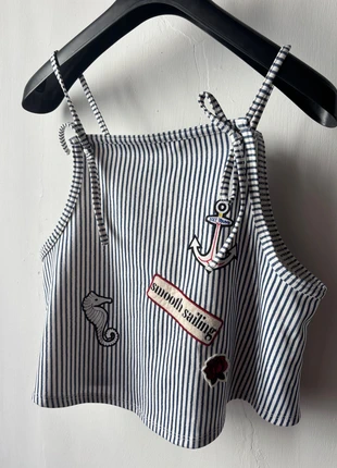 Crop top a righe con patch mood nautico vintage, brand: Zara Trafaluc, condizioni: Nuovo senza cartellino, taglia: S / IT 40 / EU 36, €10.00, €11.20 include la Protezione acquisti