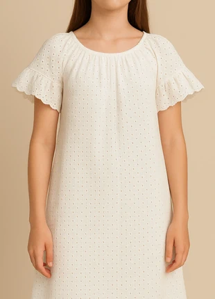 Robe courte monoprix broderie anglaise 14 ans ou 36/38 Col rond ou Épaules dénudées possibles🤍, merk: Monoprix, staat: Goed, maat: S / 36 / 8, € 3,00, € 3,85 inclusief Kopersbescherming