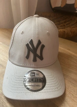 Casquette New Era Yankees beige écru  | Taille ajustable, marke: New Era, zustand: Sehr gut, größe: One size, 12,00 €, 13,30 € inklusive Vinted-Käuferschutz