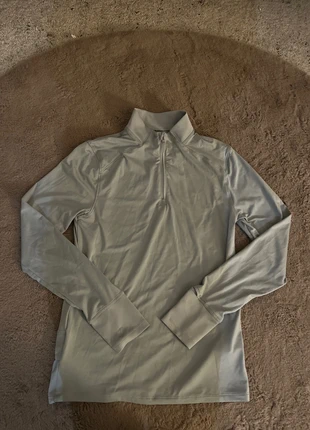 Haut Under armour, marque: Nike, état: Neuf sans étiquette, taille: S / 36 / 8, 48,00 €, 51,10 € Protection acheteurs incluse