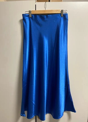 Jupe mi-longue en satin, état: Neuf sans étiquette, taille: M / 38 / 10, 5,00 €, 5,95 € Protection acheteurs incluse