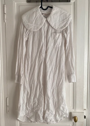 embroidered CDG shirt dress, marca: Comme des Garçons, estado: Nuevo sin etiquetas, tamaño: S / 36 / 8, 245,00 €, 257,95 € Protección al comprador incluida