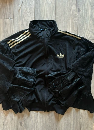 Designer Adidas Jacket, marca: Avant Garde, estado: Muito bom, tamanho: XL / 42 / 14, €69.00, €73.15 inclui Proteção do Comprador