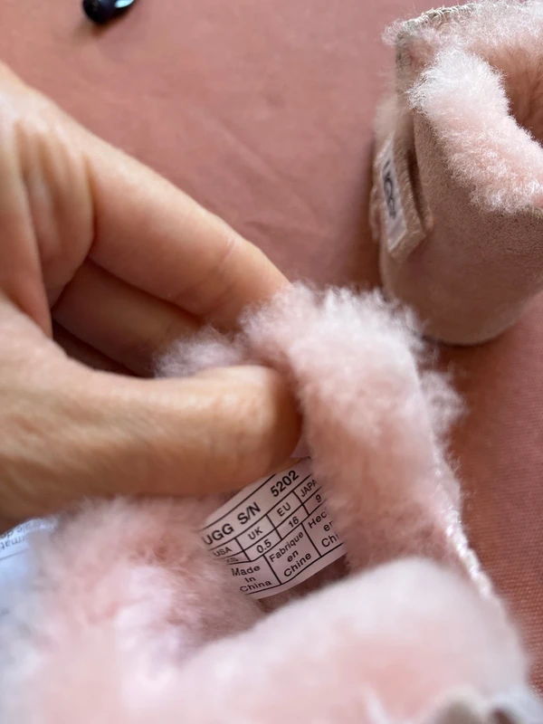 Chaussons UGG bébé - photo numéro 6