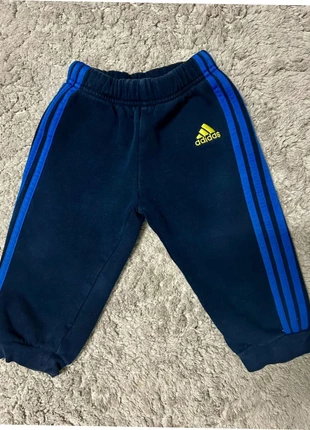 Pantalon de jogging Adidas bébé bleu marine 9-12 mois – logo jaune et bandes bleues, brand: adidas, condition: New without tags, size: 9-12 months / 74 cm, €5.99, €6.99 includes Buyer Protection