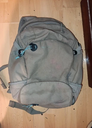 Quechua Hiking Backpack, marque: Quechua, état: Très bon état, 13,00 €, 14,35 € Protection acheteurs incluse