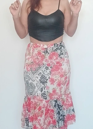 Jupe mi longue tulipe fleurie vintage taille 40, marque: suspensa roseline, état: Très bon état, taille: L / 40 / 12, 10,00 €, 11,20 € Protection acheteurs (Pro) incluse