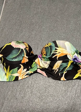 Bandeau Blumen Bikini, marque: H&M, état: Très bon état, taille: M / 38 / 10, 4,00 €, 4,90 € Protection acheteurs incluse