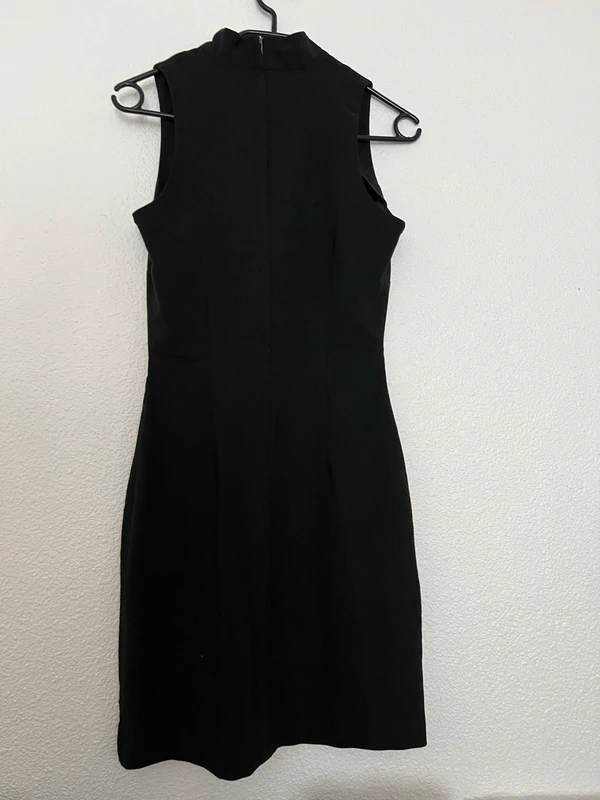 Robe avec fermeture - photo numéro 2