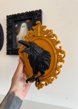 Gothic Raven Frame Glitter Gold, brand: Eternal Scream, condizioni: Nuovo senza cartellino, €25.00, €26.95 include la Protezione acquisti Pro