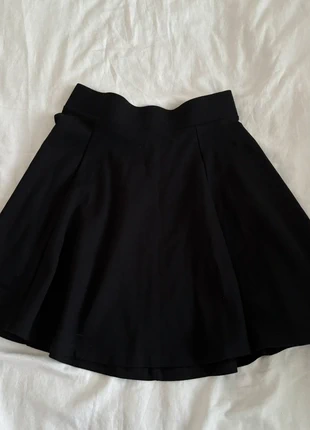 Schwarzer Rock in Größe XS, marke: Sonstiges, zustand: Sehr gut, größe: XS / 34 / 6, 3,00 €, 3,85 € inklusive Vinted-Käuferschutz