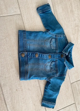Veste en jeans bébé, brand: Zeeman, condition: New without tags, size: Up to 1 month / 50 cm, €2.00, €2.80 includes Buyer Protection
