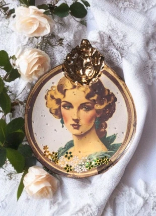 Pendentif rond en résine style rétro, estado: Muito bom, €15.00, €16.45 inclui Proteção do Comprador