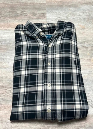Chemise Ralph Lauren manche longue couleur noir et blanc à carreaux taille L en très bon état, marca: Ralph Lauren, estado: Muy bueno, tamaño: L, 16,00 €, 17,50 € Protección al comprador incluida