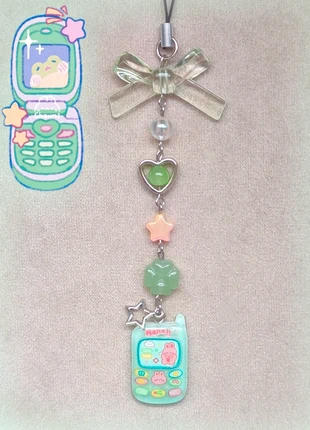 Green trinket phone charm kawaii, marca: COQUETTE, estado: Muito bom, €3.50, €4.38 inclui Proteção do Comprador