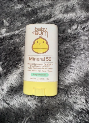 Baby bum minéral 50 face stick broad Spectrum spf 50, marque: Baby Boum, état: Neuf avec étiquette, 13,00 €, 14,35 € Protection acheteurs incluse